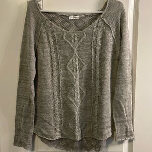 Light weight sweater